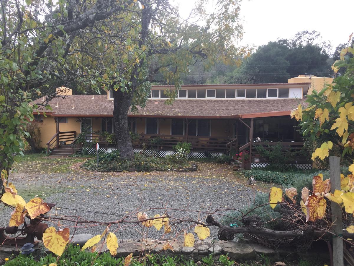 Rustridge Ranch & Winery Bed & Breakfast Света Елена Екстериор снимка